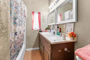 1900 17th St S, Saint Petersburg, FL 33712 - Photo 25