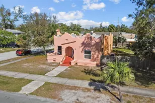 1900 17th St S, Saint Petersburg, FL 33712 - Photo 3