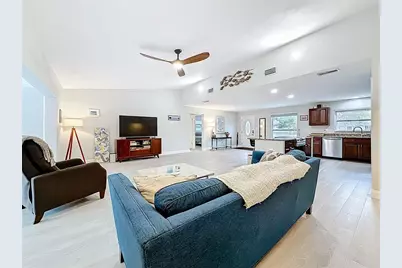 2400 Granada Circle W, Saint Petersburg, FL 33712 - Photo 17