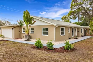 2400 Granada Cir W, Saint Petersburg, FL 33712 - Photo 67