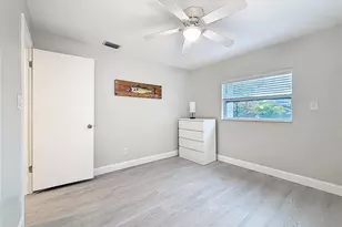 2400 Granada Cir W, Saint Petersburg, FL 33712 - Photo 25