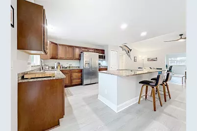 2400 Granada Circle W, Saint Petersburg, FL 33712 - Photo 5