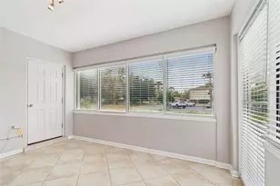 10375 Carrollwood Ln, Tampa, FL 33618 - Photo 15