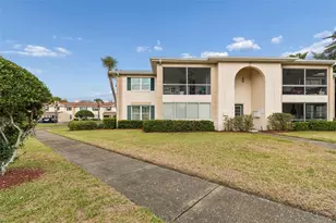 10375 Carrollwood Ln, Tampa, FL 33618 - Photo 29
