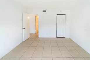 2876 Somerset Park Dr, Tampa, FL 33613 - Photo 5