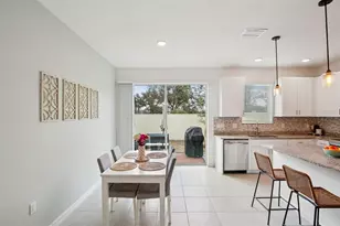 34196 Rogallo Ln, Wesley Chapel, FL 33545 - Photo 9