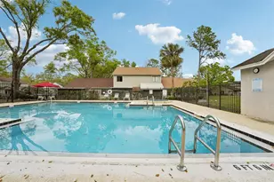 8419 Laurelon Pl, Temple Terrace, FL 33637 - Photo 47