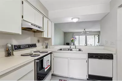 8419 Laurelon Place, Temple Terrace, FL 33637 - Photo 17