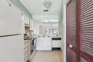 8419 Laurelon Pl, Temple Terrace, FL 33637 - Photo 11