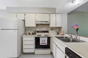 8419 Laurelon Pl, Temple Terrace, FL 33637 - Photo 23