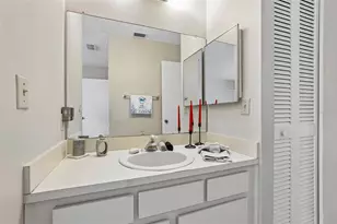 8419 Laurelon Pl, Temple Terrace, FL 33637 - Photo 35