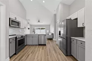 523 Napa Valley Cir, Valrico, FL 33594 - Photo 33