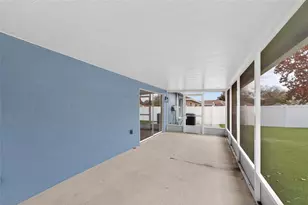 523 Napa Valley Cir, Valrico, FL 33594 - Photo 53