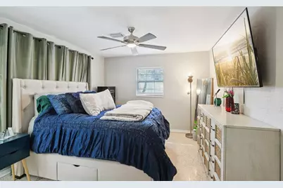 699 Pinellas Point Drive S, Saint Petersburg, FL 33705 - Photo 9