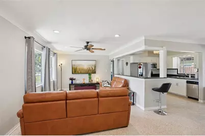 699 Pinellas Point Drive S, Saint Petersburg, FL 33705 - Photo 3