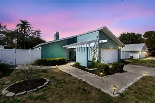 605 25th St SW, Largo, FL 33770 - Photo 1