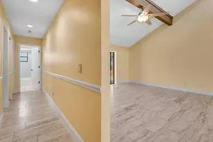 5017 80th Ave Cir E, Sarasota, FL 34243 - Photo 11