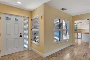 5017 80th Ave Cir E, Sarasota, FL 34243 - Photo 5