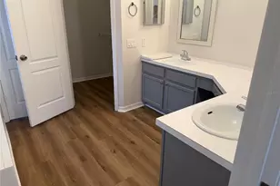 9307 Huntington Park Way, Tampa, FL 33647 - Photo 9