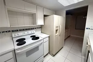 4718 Christa Ct, Tampa, FL 33614 - Photo 9