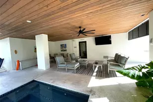 307 62nd St, Holmes Beach, FL 34217 - Photo 5