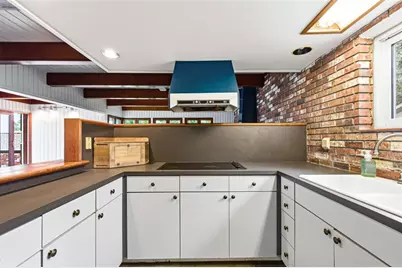 1239 Alcazar Way S, Saint Petersburg, FL 33705 - Photo 17