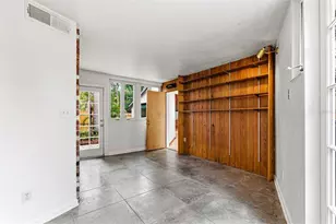 1239 Alcazar Way S, Saint Petersburg, FL 33705 - Photo 21