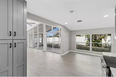 729 Spanish Main Drive, Apollo Beach, FL 33572 - Photo 5