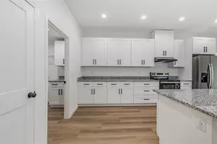 38086 Countryside Pl, Dade City, FL 33525 - Photo 9