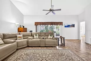 735 McDaniel St, Sun City Center, FL 33573 - Photo 9