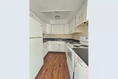 7611 Paula Drive #5, Tampa, FL 33615 - Photo 5