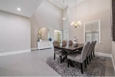 2913 Valencia Ridge Street, Valrico, FL 33596 - Photo 9