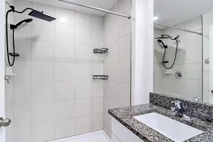 840 Tennyson Mill Cir, Tampa, FL 33619 - Photo 13
