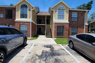 8625 Fancy Finch Dr, Tampa, FL 33614 - Photo 1