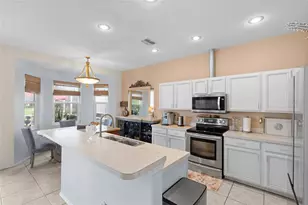 4805 50th Ave W, Bradenton, FL 34210 - Photo 5