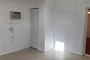 7407 S 33rd Ave S, Tampa, FL 33619 - Photo 15