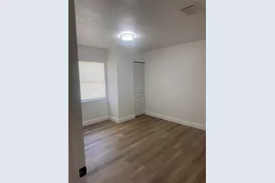 7407 S 33rd Avenue S, Tampa, FL 33619 - Photo 7