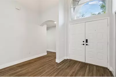 18154 Sandy Pointe Drive, Tampa, FL 33647 - Photo 9