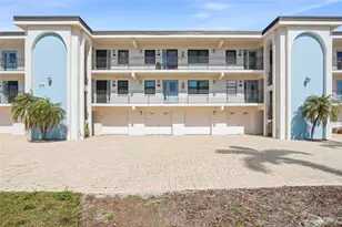 11901 Lagoon Ln, Treasure Island, FL 33706 - Photo 5