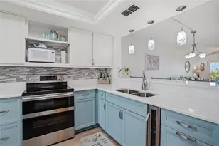 11901 Lagoon Ln, Treasure Island, FL 33706 - Photo 15