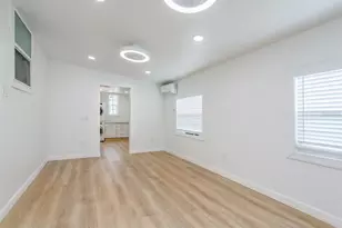 108 Dolphin Dr E, Oldsmar, FL 34677 - Photo 19