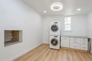 108 Dolphin Dr E, Oldsmar, FL 34677 - Photo 17