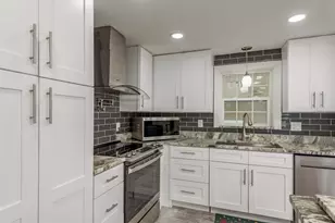 108 Dolphin Dr E, Oldsmar, FL 34677 - Photo 3