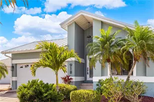 918 Shagos Dr, Apollo Beach, FL 33572 - Photo 1