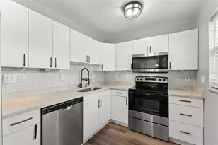 3034 Eastland Blvd, Clearwater, FL 33761 - Photo 9