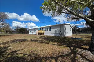 1450 Golden Glow Dr, Ruskin, FL 33570 - Photo 3