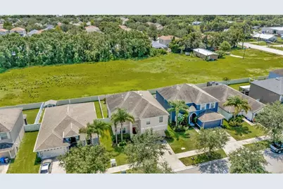 313 Shell Manor Drive, Ruskin, FL 33570 - Photo 9