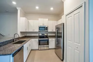 30766 Veridian Wy, Wesley Chapel, FL 33543 - Photo 7