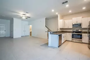 30766 Veridian Wy, Wesley Chapel, FL 33543 - Photo 5