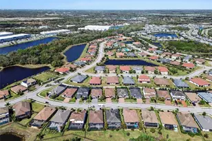 11825 Perennial Pl, Bradenton, FL 34211 - Photo 21